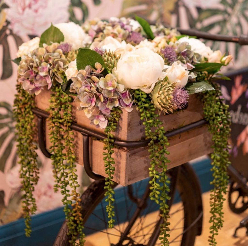 Floral Arrangements and Planting for Hotels, Pubs and Cruise Ships